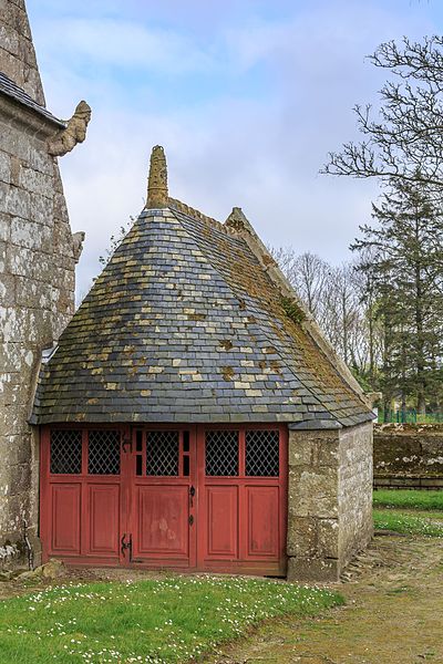 File:Chapelle Notre-Dame-de-Berven Plouzévédé 11.jpg