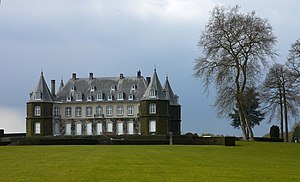 Het Solvay-kasteel aan het Zoniënwoud, ontworpen door de architecten Jean-Jacques Arveuf-Fransquin en François Coppens.