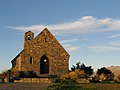 Iglesia del Buen Pastor en verano.