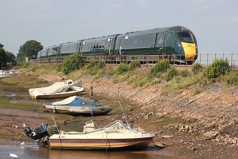 File:Cockwood - GWR 800315 London train.JPG