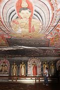 Plafond peint de l'une les trois cavernes du Temple d'or