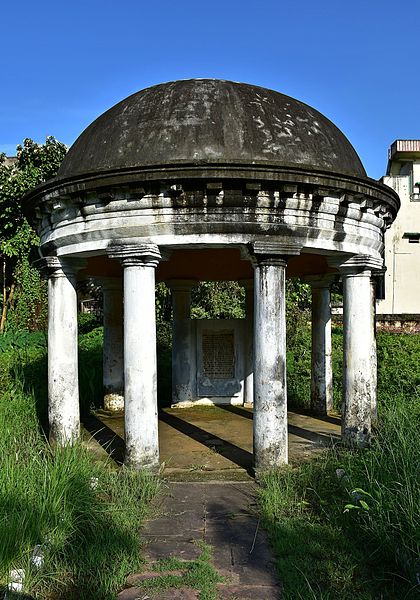 File:Danish Cemetery. Serampore. West Bengal.jpg