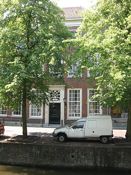 File:Delft - Oude Delft 165.jpg