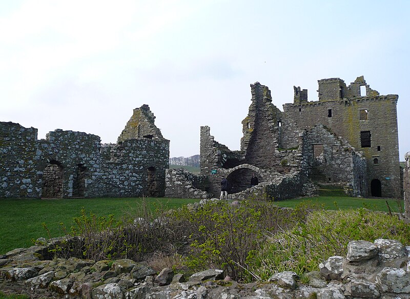 File:Dunnottar Castle (456977066).jpg