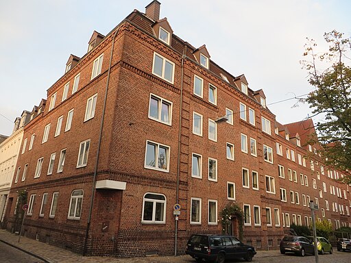 Eckhaus der Ecke Landsknechstaße-Turnierstraße wo die Lage des Steinhauses vom Hof Flenstoft vermutet wird