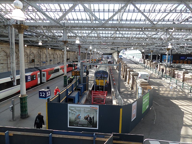 File:Edinburgh Waverley station, view west, Scotland.jpg