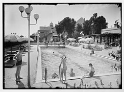 La piscine de l'hôtel vers 1935