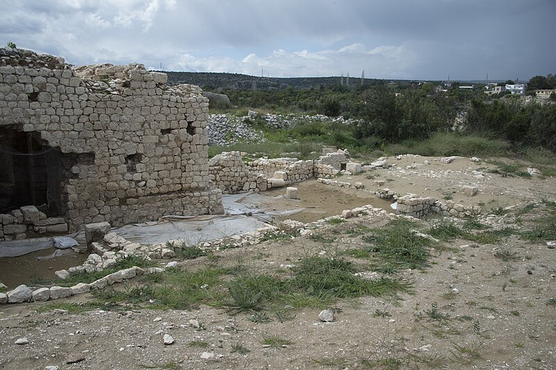 File:Elaiussa Sebaste small bath 6745.jpg