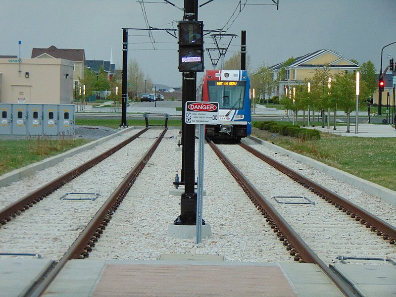 File:End of the line (Red Line) at Daybreak Parkway station, Apr 16.jpg