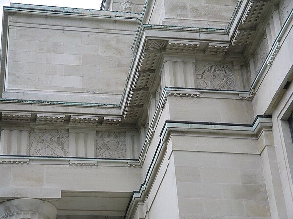 Part of the entablature on the museum's façade, depicting war scenes on its Doric frieze in an alternating pattern of metopes (decorated panels) and t