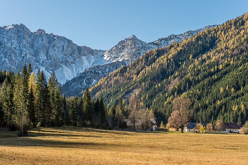 File:Ferlach Bodental Bodenbauer mit Vertatscha 24102017 5697.jpg