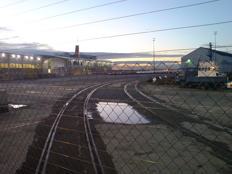 File:Ferry Terminal And Queens Wharf.jpg