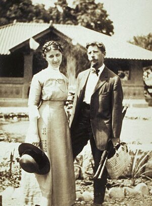 File:Florence L.C. Kitchelt and Richard Kitchelt on honeymoon, 1911.tif