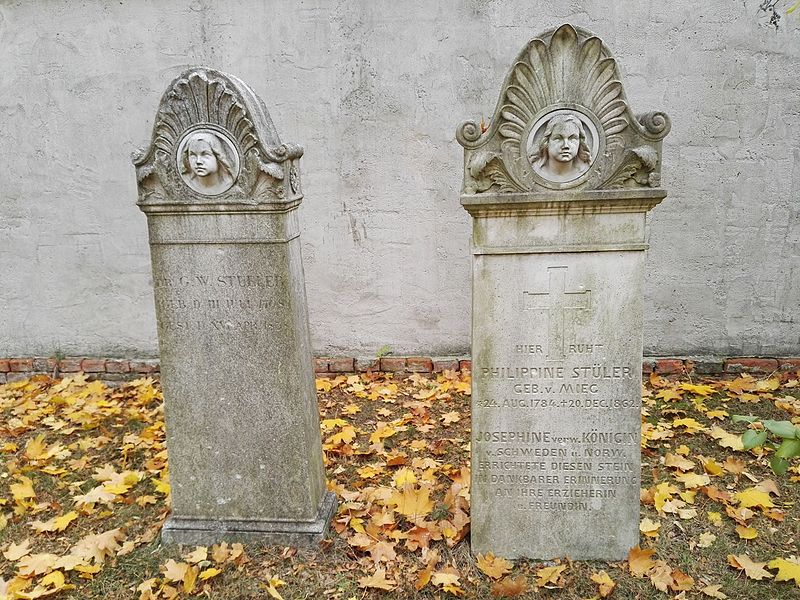 File:Friedhof der Dorotheenstädt. und Friedrichwerderschen Gemeinden Dorotheenstädt. Friedhof Okt.2016 Gottfried Wilhelm Stüler.jpg