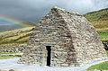 アイルランドの初期のキリスト教教会 ガララス礼拝堂（Gallarus Oratory）。持ち送りアーチになっている。
