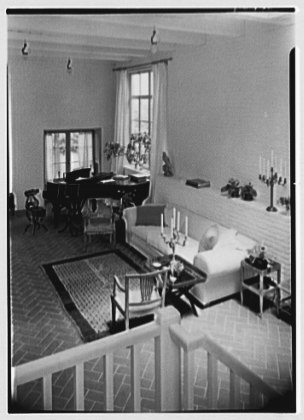 File:Gerald F. Warburg, residence in Brookville, Long Island. LOC gsc.5a07255.tif