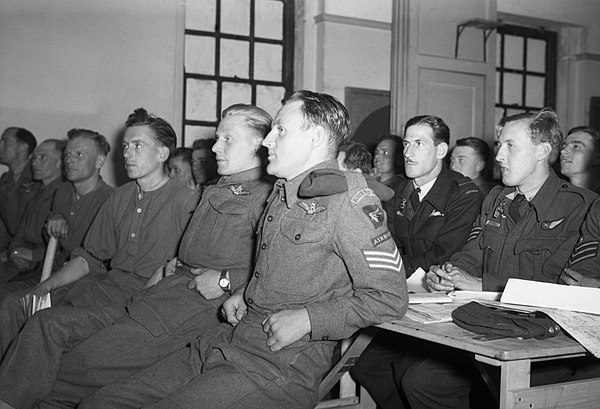 Glider pilots of the 6th Airborne Division and RAF crews are briefed at RAF Harwell for the D-Day invasion, 5 June 1944.