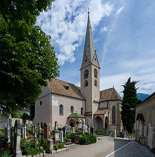 <span class="mw-page-title-main">Old Parish Church of Gries</span>
