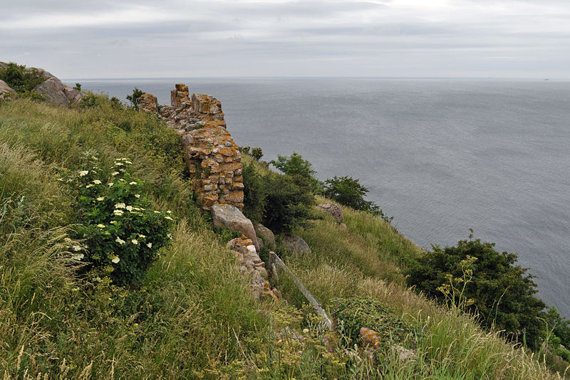 File:Hammarshus, Bornholm (2012-07-04), by Klugschnacker in Wikipedia (13).JPG