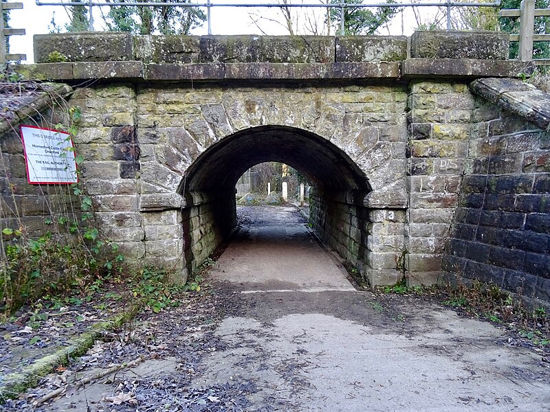 File:Homesford Cattle Creep - geograph.org.uk - 5245167.jpg