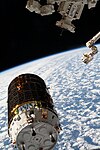 ISS-63 HTV-9 cargo ship nears the Canadarm2 (1).jpg