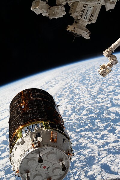 File:ISS-63 HTV-9 cargo ship nears the Canadarm2 (1).jpg