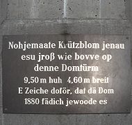 Inschrift vor em Kölner Dom
