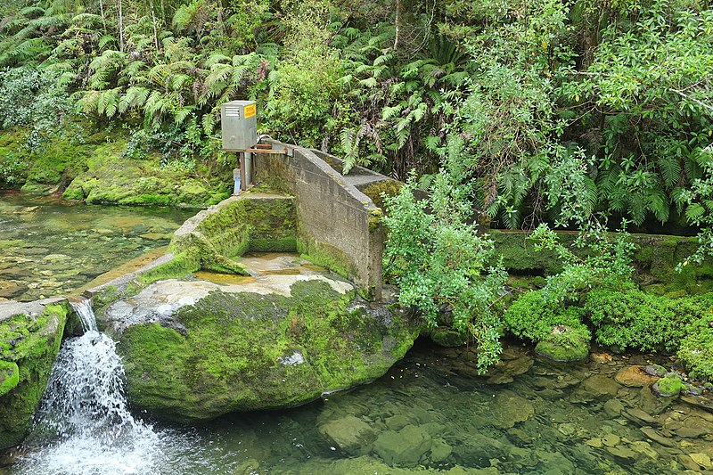 File:Intake at Campbell Creek weir.jpg