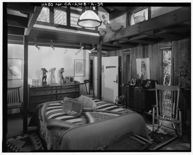 File:Interior main residence master bedroom view, facing southwest. - Sam and Alfreda Maloof Compound, Main Residence and Workshop, 9553 Highland Avenue, Rancho Cucamonga, San HABS CAL,36-RANCU,3A-39.tif