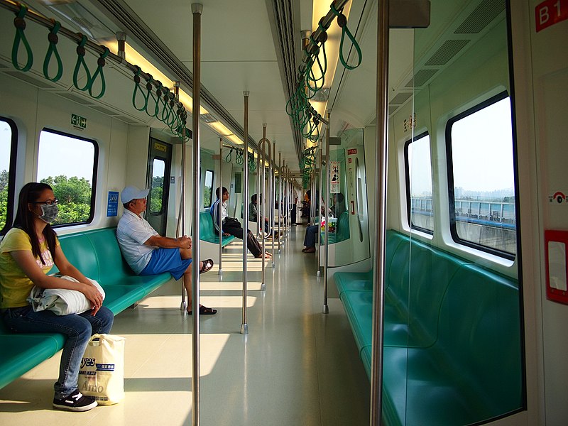 File:Interior view of the Kaohsiung MRT coach number 1133 during off-peak hour on 30 October 2010.jpg