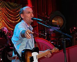 James Taylor: Amerikansk singer-songwriter og guitarist