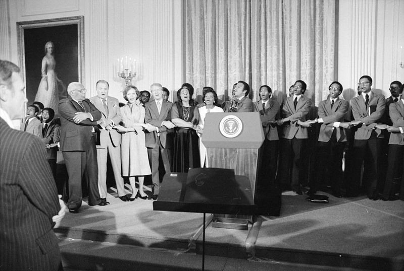 File:Jimmy Carter with Coretta Scott King, Martin Luther King, Sr. and other civil rights leaders for a White House... - NARA - 181725.jpg