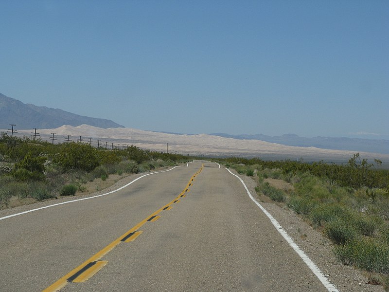 File:Kelso Dunes ahead - panoramio.jpg