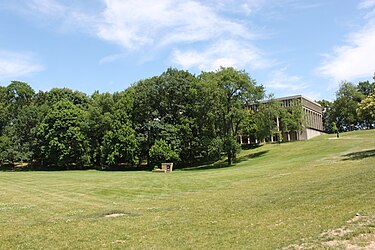 The Commons, Victory Bell, and Taylor Hall, site of the Kent State shootings in 1970. KentStateCommons.JPG