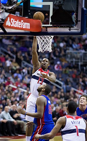 Kevin Seraphin vs Pistons 2013.jpg