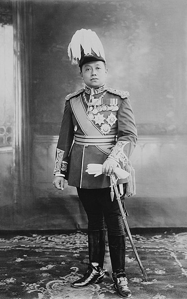 File:King Vajiravudh (Rama VI) in British General's uniform.jpg