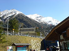 Le Kitzsteinhorn et la station de départ du tramway panoramique.