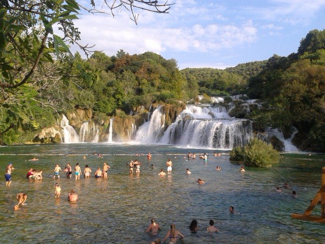 File:Krka waterval.jpg