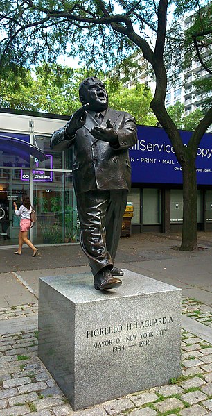 File:LaGuardia statue.jpg