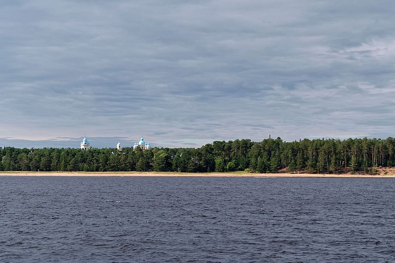 File:Lake Ladoga. Island Konevets P7160014 2200.jpg