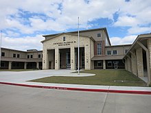 Lamar CISD Fulshear Lisesi.jpg