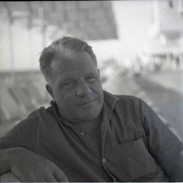 File:Lawrence Durrell visit to Israel (997009326813105171).jpg