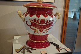 Vase à sangsues (début du XIXe siècle ; Fort York Museum à Toronto)