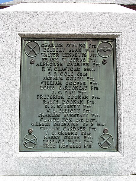 File:Lennoxville War Memorial Close-up 2.JPG