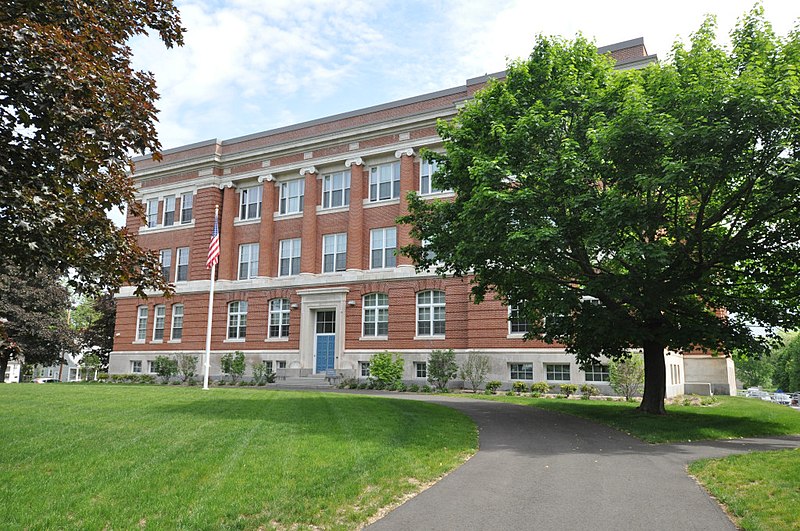 File:LeominsterMA OldHighSchool.jpg