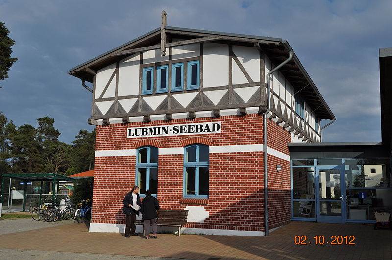 File:Lubmin-Bahnhof-121002-043.JPG