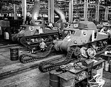 M3 Lees on the production line at Chrysler's Detroit Arsenal M3-lee-chrysler-arsenal-2.jpg