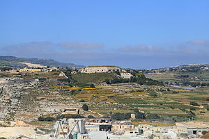 Malta - Naxxar - Triq adalah-Salina - Ballut Blok + Mosta 02 ies.jpg