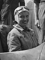 Maria Teresa de Filippis (1949) Maria Teresa de Filippis (cropped).jpg