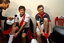 Francescoli and then Chief of Government of Buenos Aires, Mauricio Macri, in an exhibition match in 2012